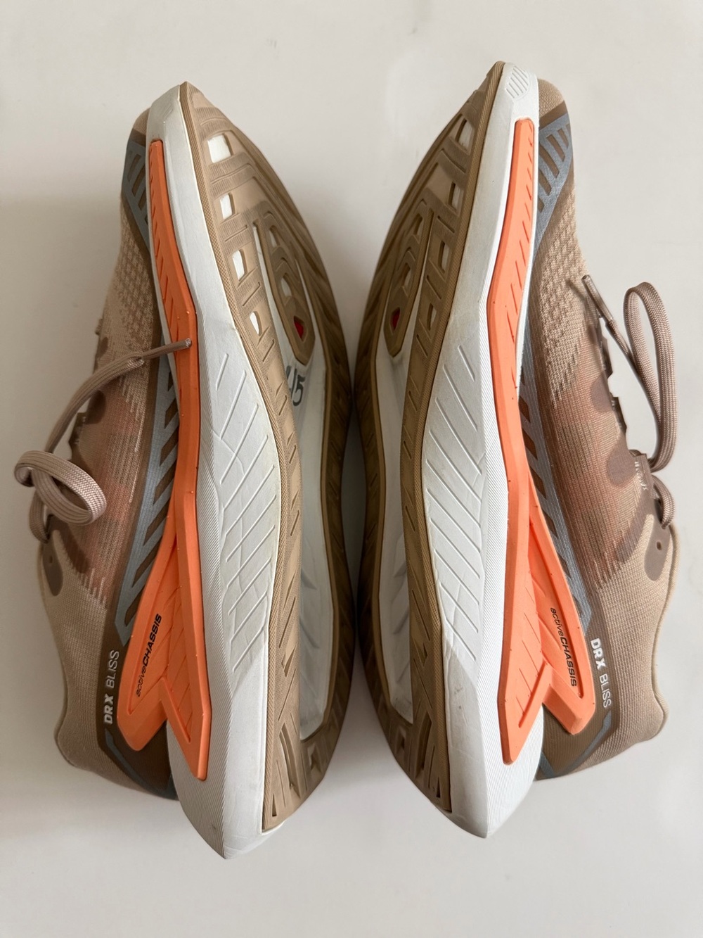 Used Pre-owned Great Condition Salomon Tan Sneakers DRX Bliss Size 8 1/2 - Picture 8 of 10